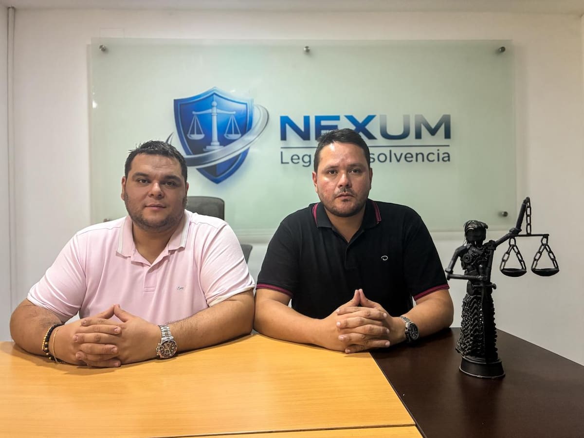 Andrés González, director jurídico, y Nicolás Serrano, coordinador jurídico, cofundadores de NEXUM Legal & Insolvencia. - VANGUARDIA