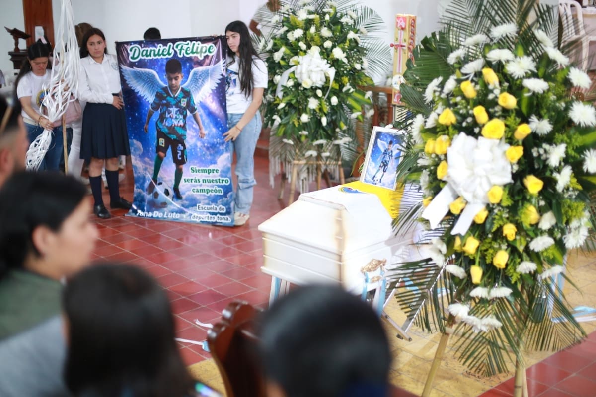 Velatón de justicia por muerte del menor Daniel Felipe en Tona, Santander