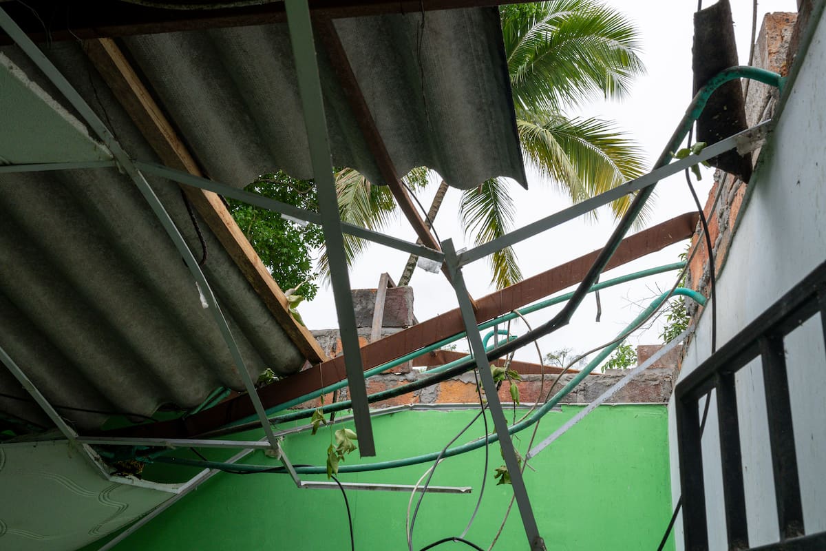 Familias de la vereda Tabla Roja y el barrio Las Malvinas recibieron ayudas humanitarias tras las afectaciones provocadas por el fuerte vendaval registrado en Barrancabermeja.
Suministrada/Vanguardia