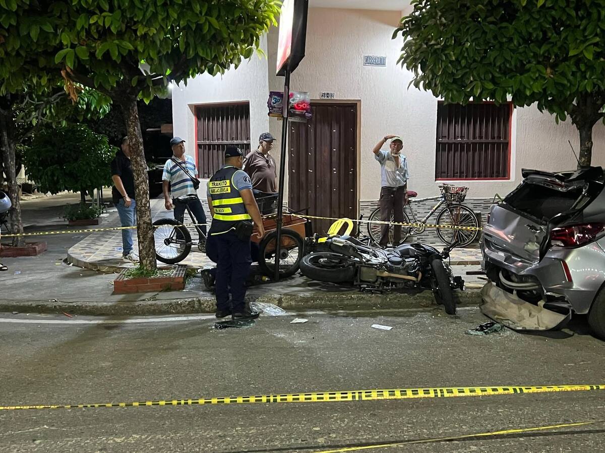 Vendedor de chance fue arrollado tras choque múltiple en Santander