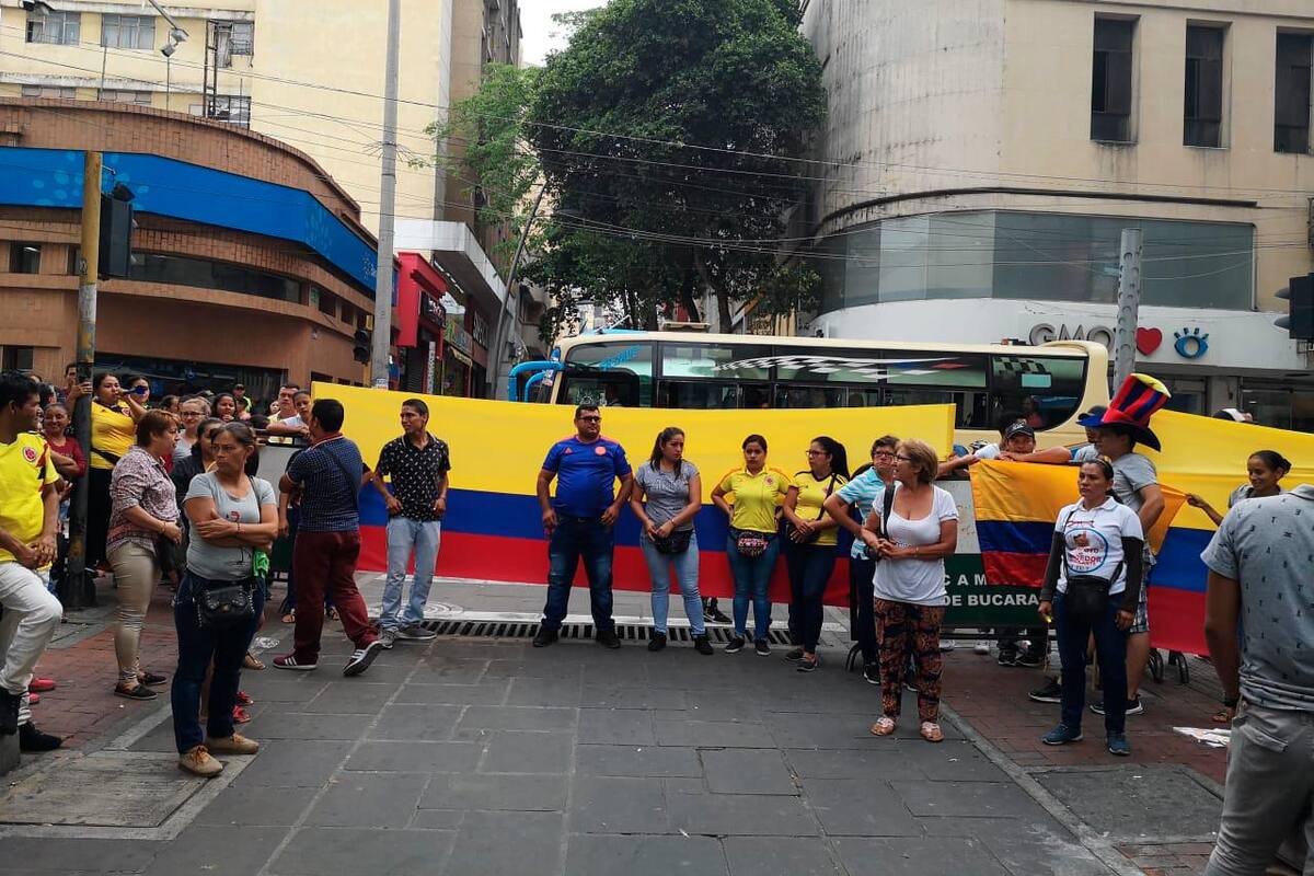 Informales protestan contra el Plan Maestro de Espacio Público en Bucaramanga