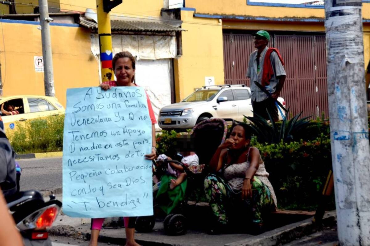 Los ciudadanos venezolanos se han tomado en los últimos meses las calles del Puerto, para pedir ayuda ante su precaria situación económica. (Foto: Archivo/VANGUARDIA LIBERAL)
