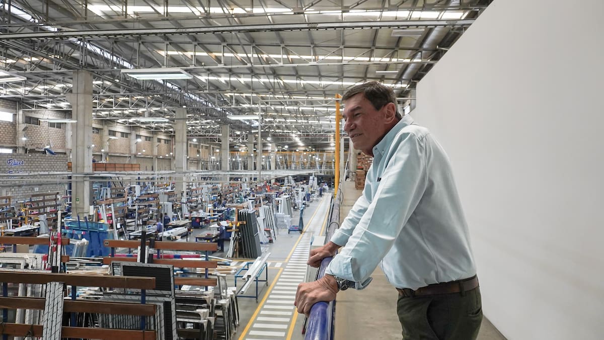 Andrés Novoa Pineda sostiene que el compromiso y la calidad son valores que se deben cumplir a cabalidad para una vida empresarial consagrada. | Juan Ortega / VANGUARDIA