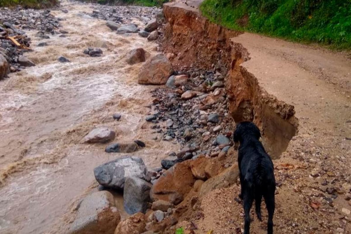 Video: Lluvias dejan incomunicadas unas 3 mil personas en Charta, Santander