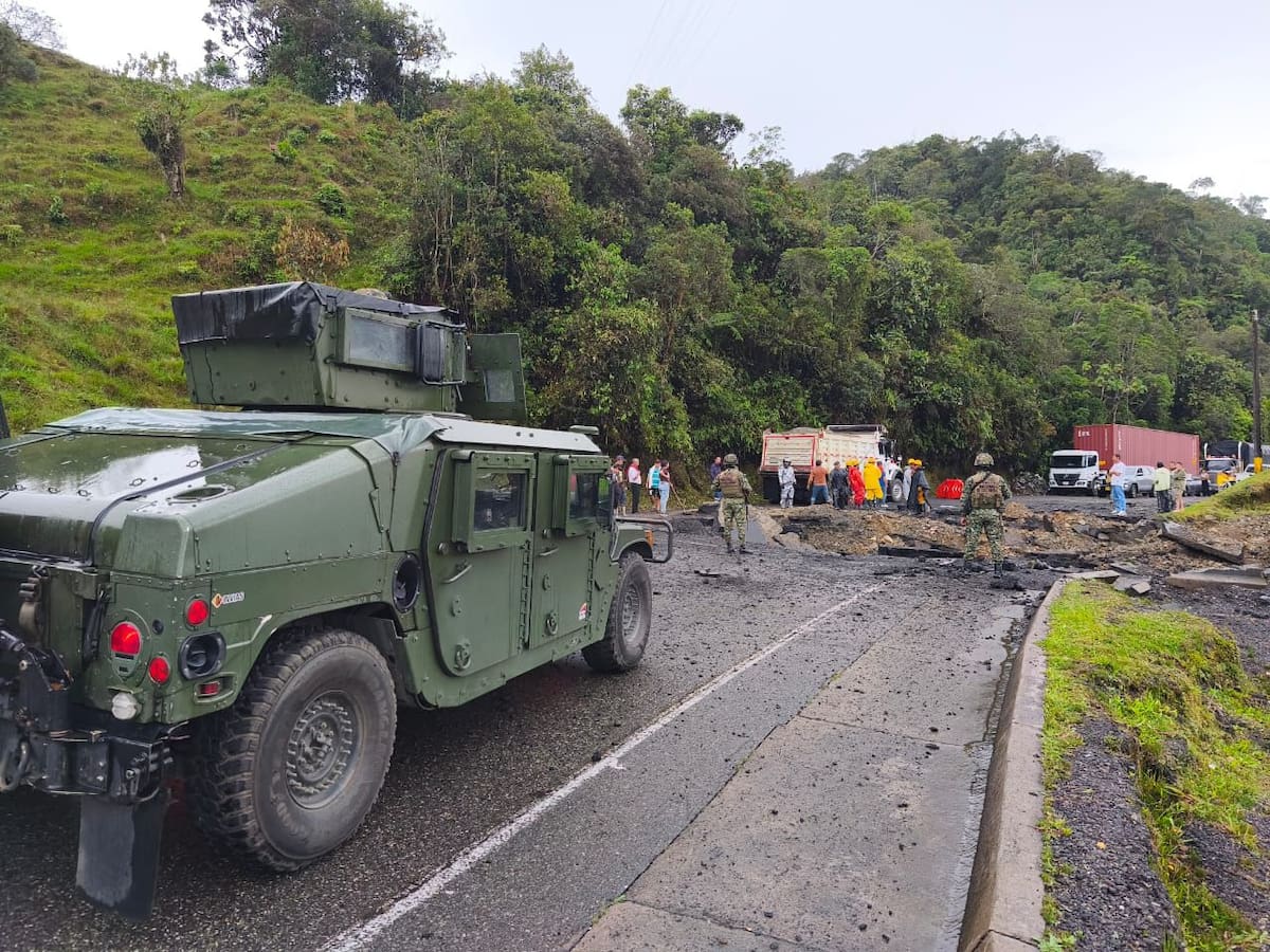 Vía Medellín- Costa Atlántica se mantiene inhabilitada debido a la explosión. Foto: Suministrada