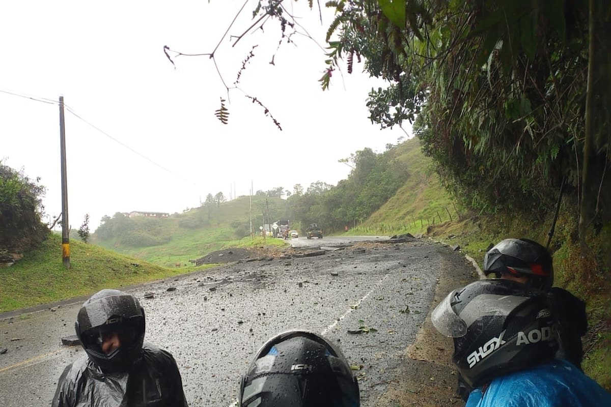 Via Medellín- Costa Atlántica tras explosión. Foto: Suministrada