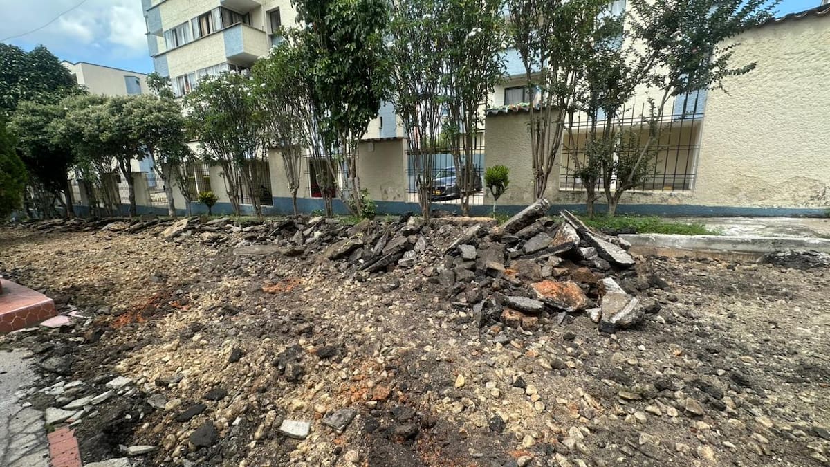 Hay varios frentes de obra interviniendo vías de Floridablanca.