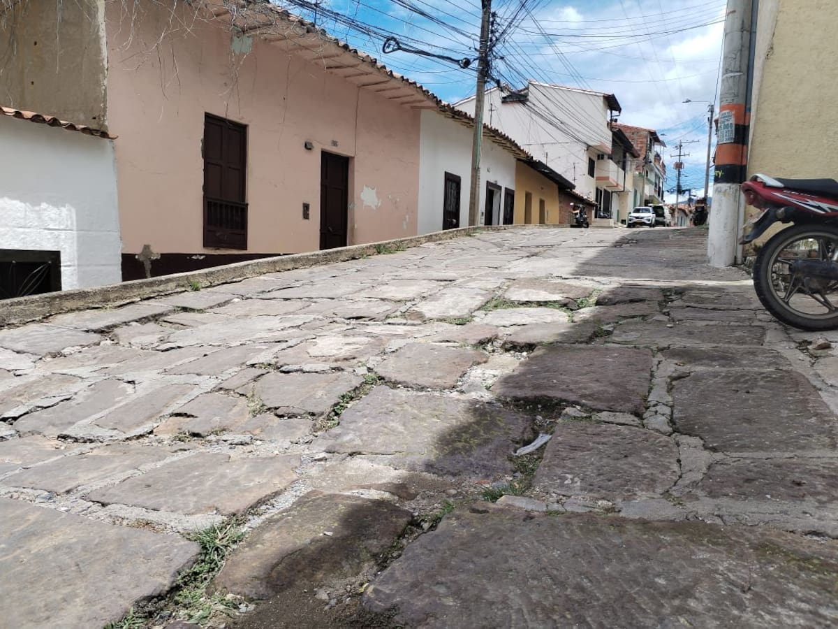El arreglo de las vías urbanas sería una de las prioridades de la administración municipal.
