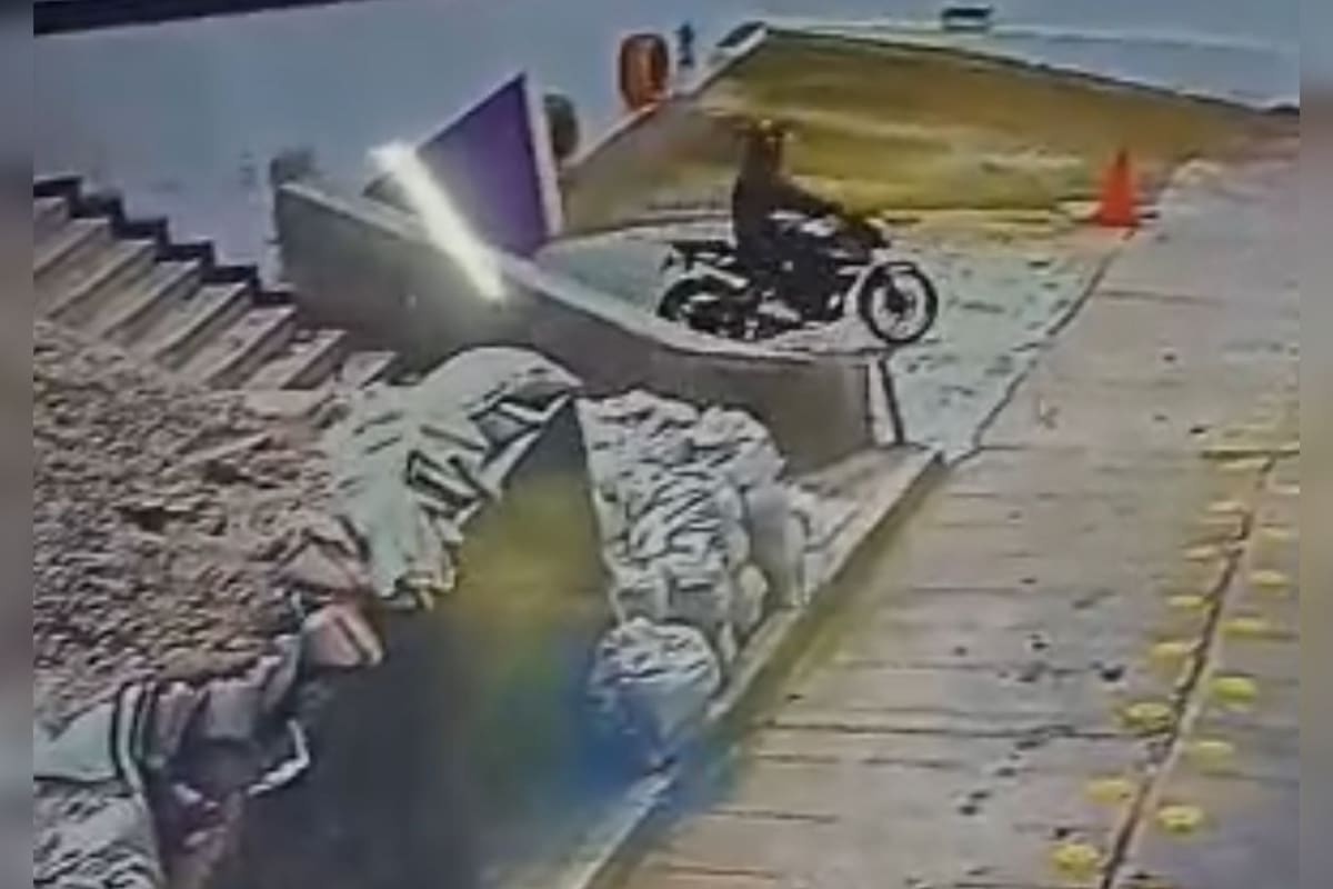 Video: ladrones se roban moto frente a negocio en Bucaramanga, vecinos denuncian robos diarios en el sector