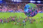 Videos: batalla campal en El Campín entre hinchas de Santa Fe y América de Cali obligó a suspender el partido