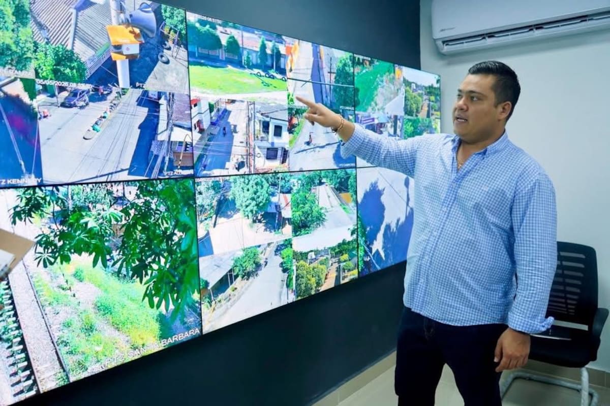 Funcionarios de la Alcaldía de Barrancabermeja realizaron un recorrido para corroborar el funcionamiento del sistema de videovigilancia del corregimiento El Llanito.
Suministrada/Vanguardia