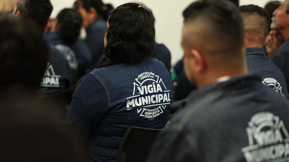 50 habitantes de Floridablanca se certificaron como vigías comunitarios tras recibir capacitación en atención de emergencias y gestión del riesgo. Foto: Alcaldía de Floridablanca