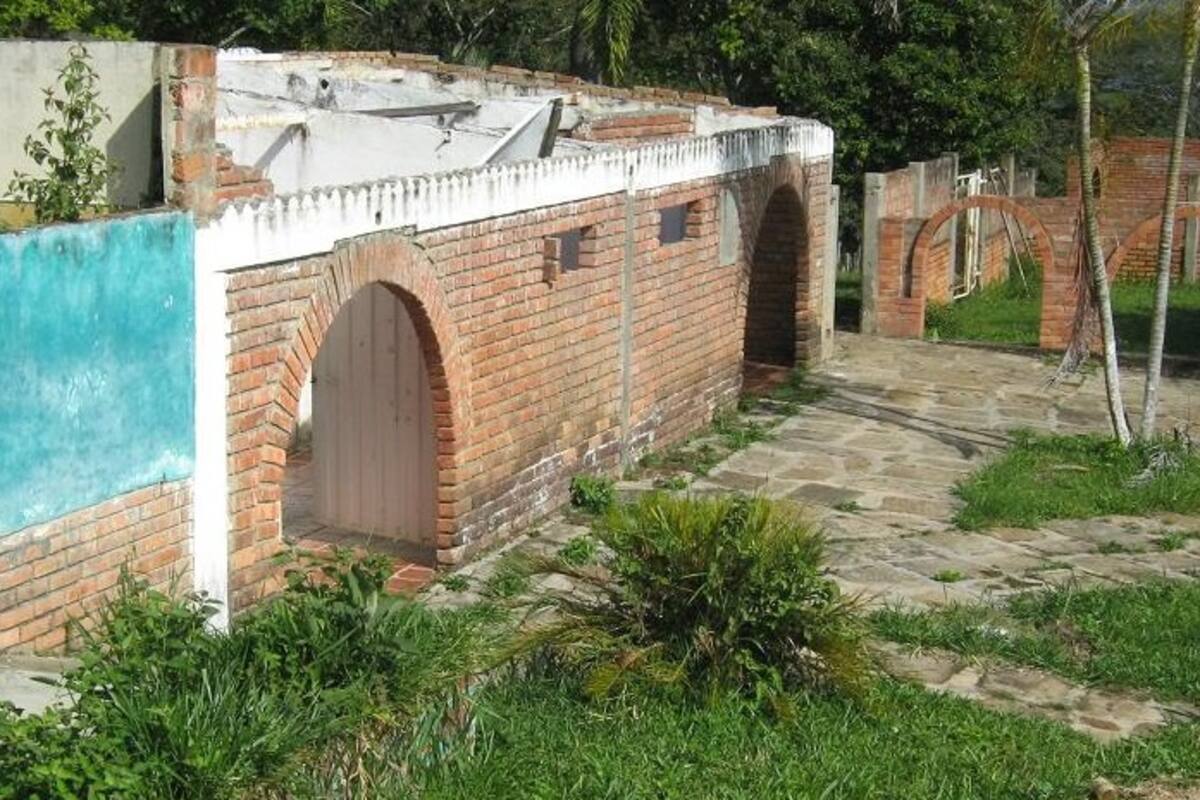 El primer mandatario de los socorranos explicó que la piscina ya no será olímpica, sino que tendrá un tamaño estándar. El lugar pretende tener zona de restaurantes, baños y parqueadero.