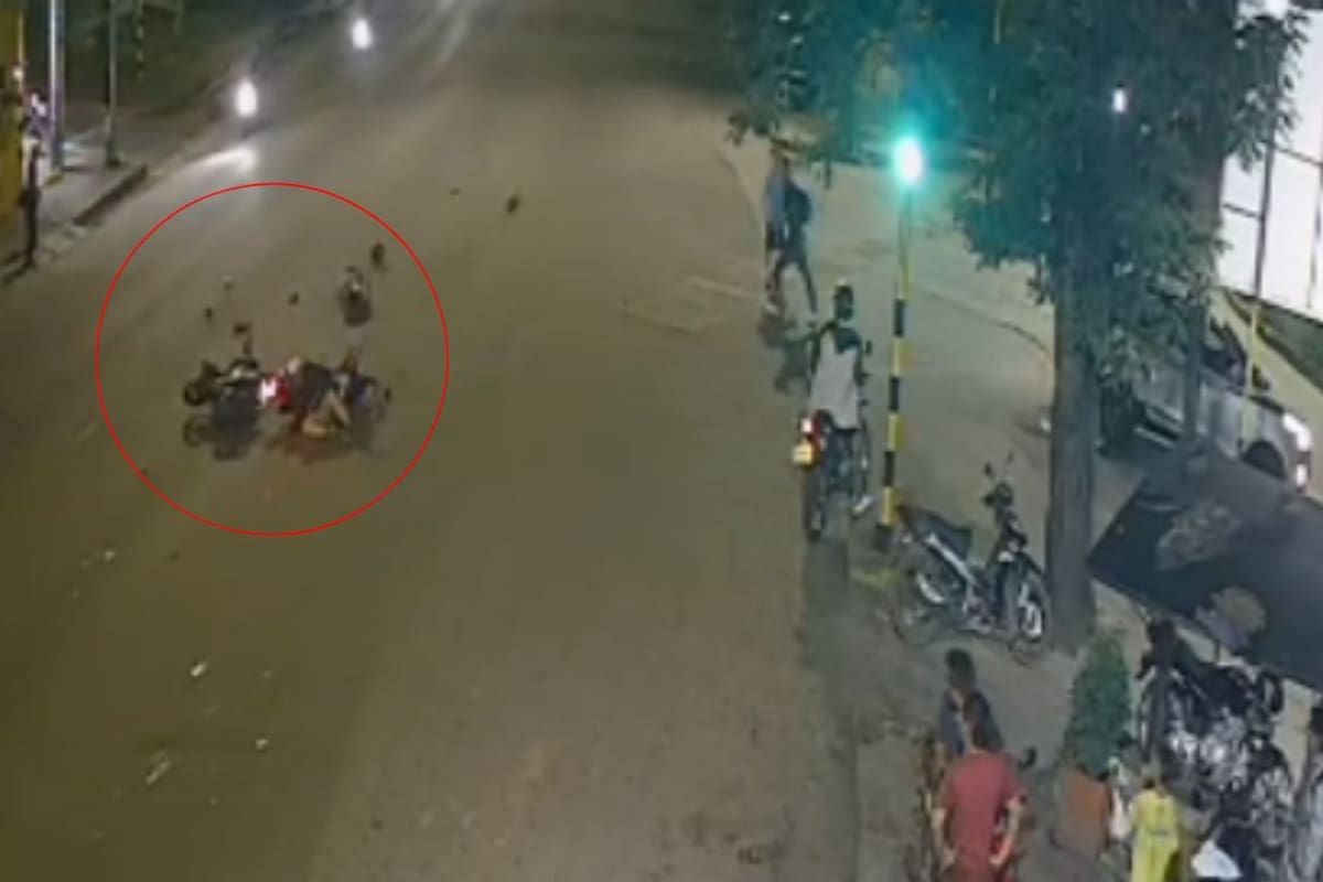 Violento choque entre motocicletas en Piedecuesta quedó grabado en cámaras de seguridad