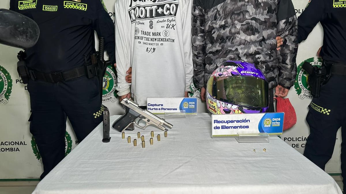Violento robo en Bucaramanga terminó con una persona herida y dos jóvenes capturados