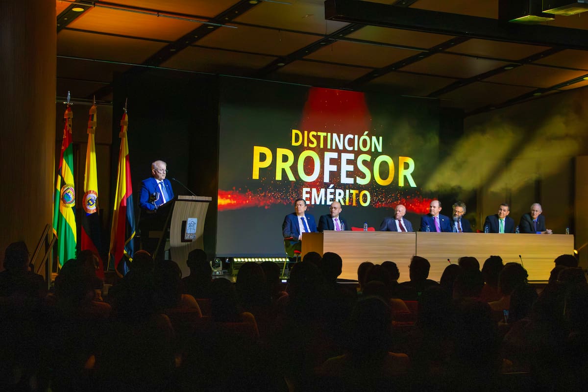 Virgilio Galvis Ramírez: el maestro que eligió formar y servir. Foto: suministrada Unab/VANGUARDIA
