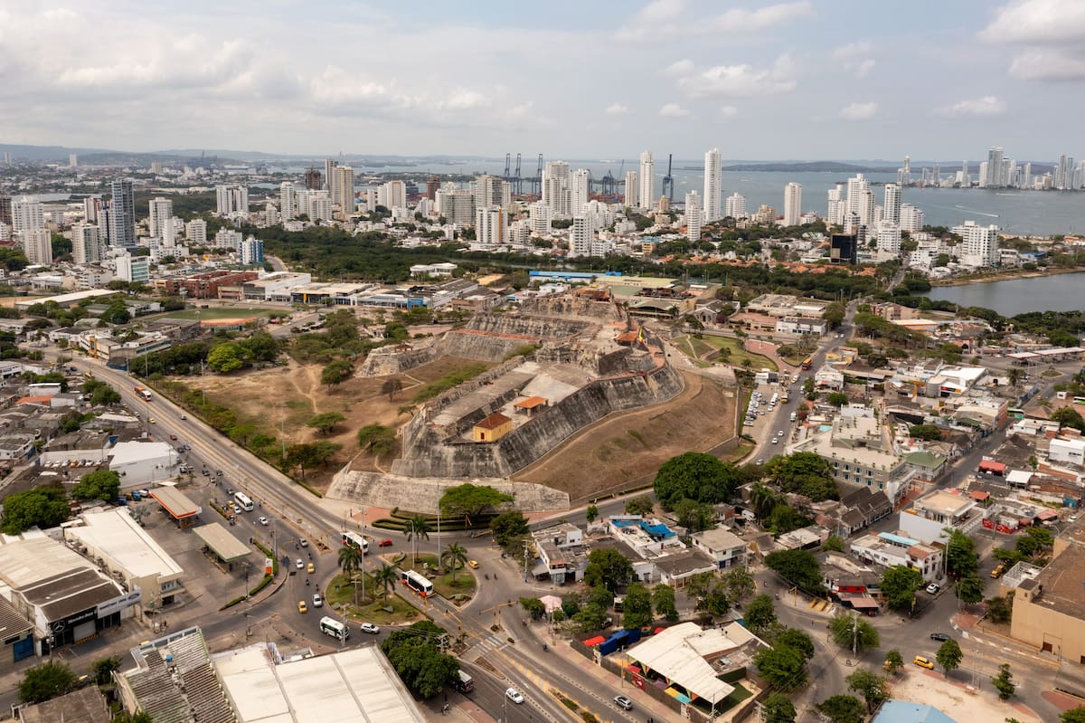 Vista aérea de Cartagena. Varios escenarios de la ciudad han sido usados para grabar la película 'Hal'. // Foto: 123Rf.