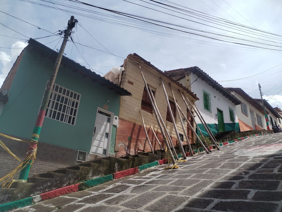 La vivienda está ubicada en la calle 10 entre carreras 6 y 7.