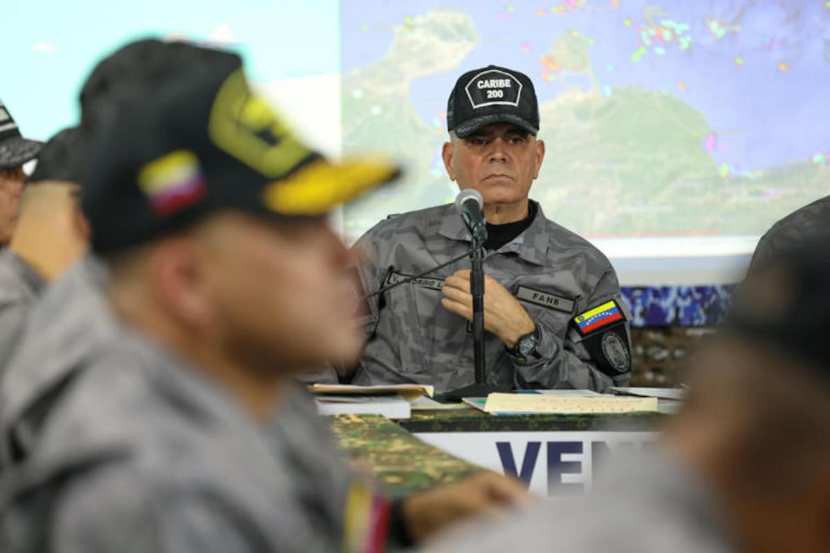 La presidenta encargada de Venezuela, Delcy Rodríguez, ha nombrado este miércoles al director de la Contrainteligencia Militar, el general Gustavo González, como nuevo ministro de Defensa, Vladimir Padrino.