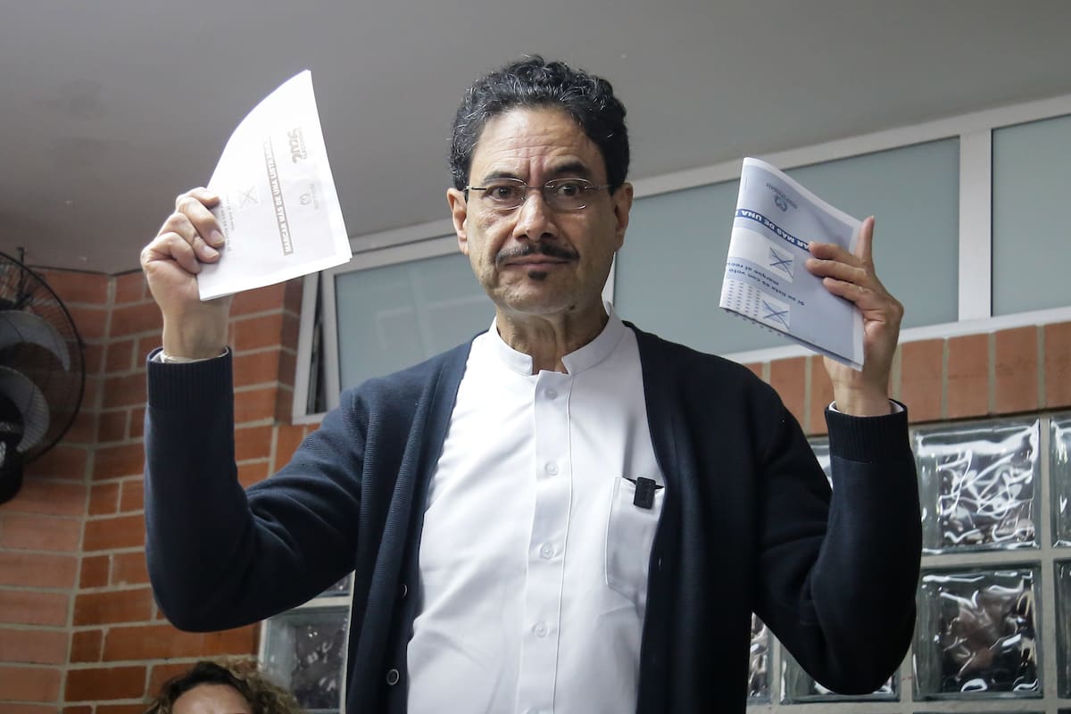 Bogotá. Marzo 8 de 2026. El candidato presidencial Iván Cepeda ejerció su derecho al voto en el marco de las elecciones de Consultas y Congreso en el país. (Colprensa - Catalina Olaya).