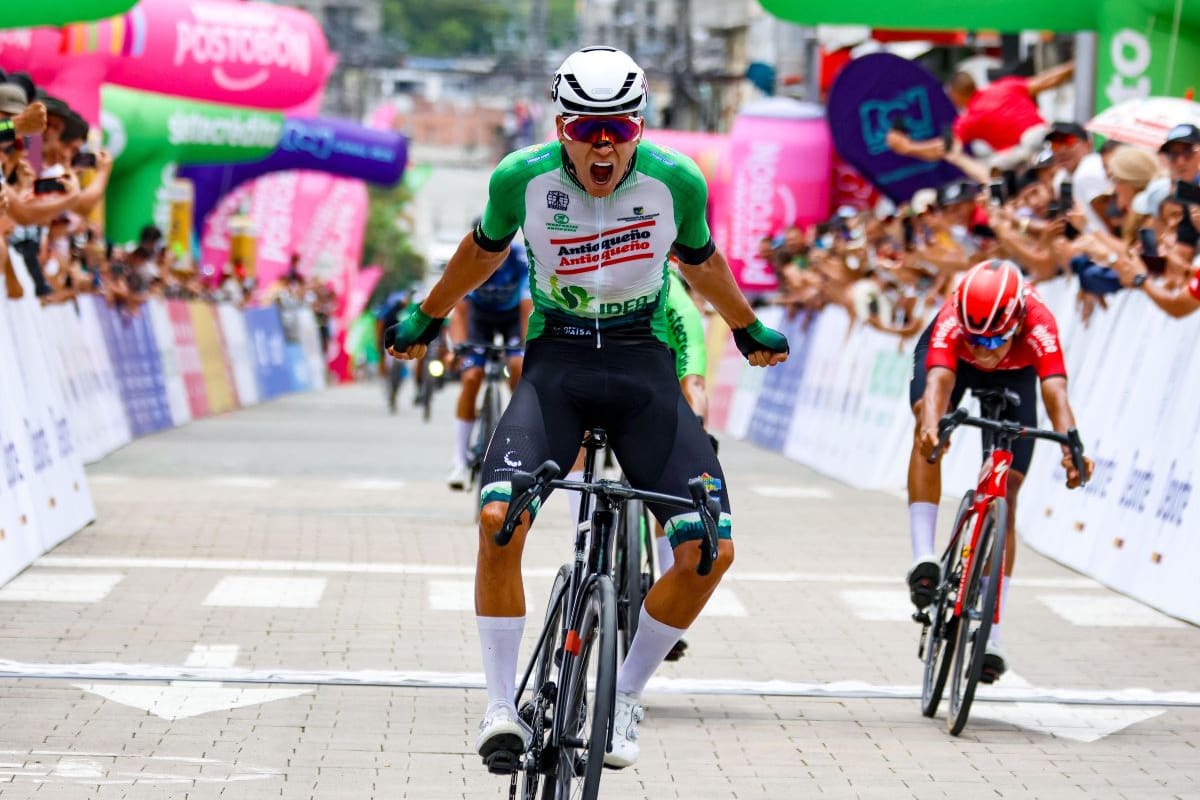 Vuelta a Colombia: Alejandro Osorio se impone en la octava etapa y Contreras sigue líder. Foto: Vuelta a Colombia/Fedeciclismo.
