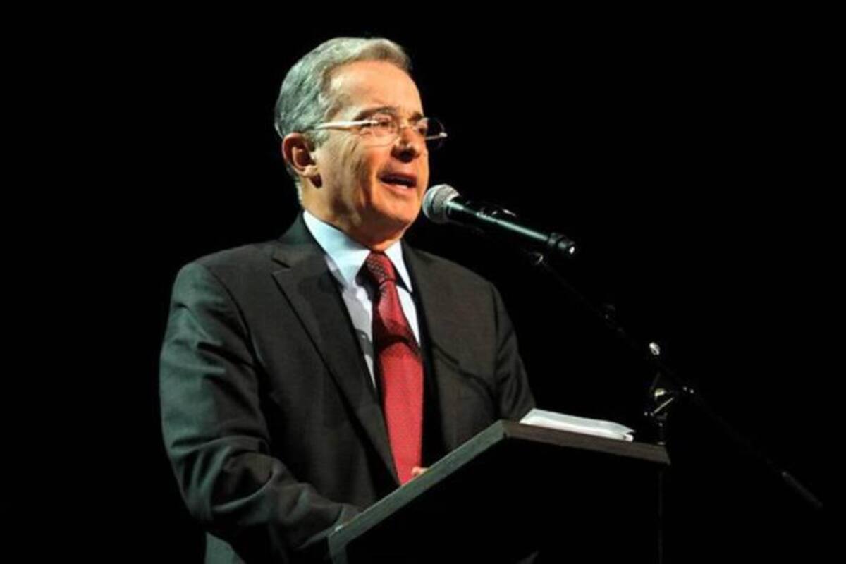 "Ya el sistema de salud está paralizado por pánico y avanza la destrucción": Uribe arremete contra la reforma a la salud Colprensa / VANGUARDIA