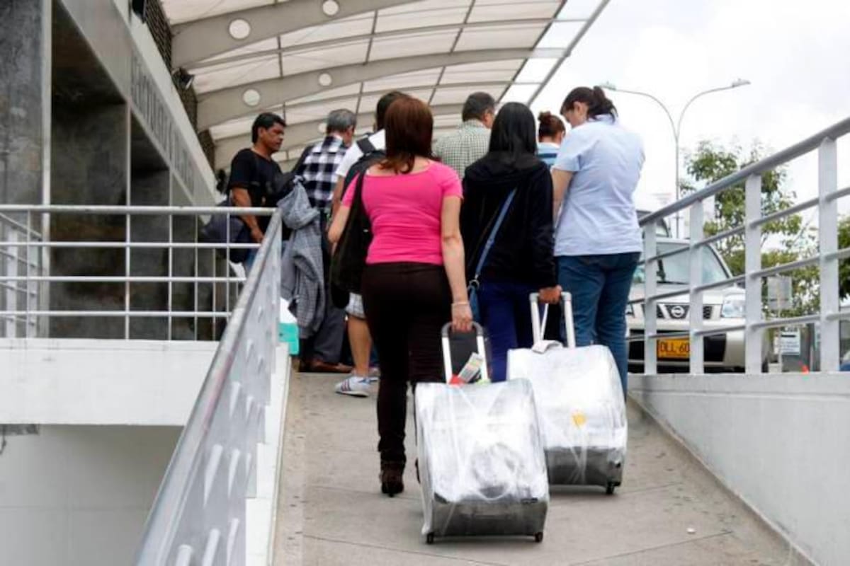 Archivo / VANGUARDIA Cabe destacar que 2022 cerró con un crecimiento del 10% en la salida de colombianos al exterior.