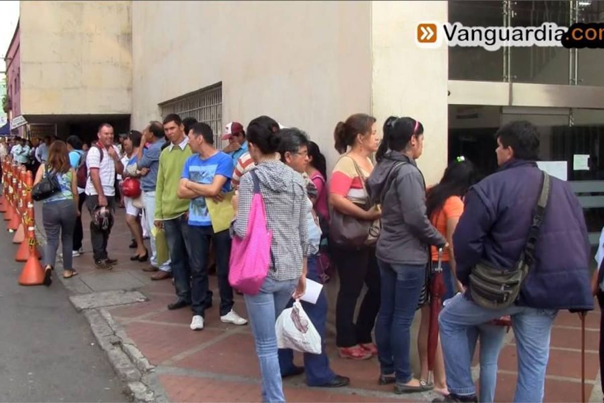 Evite las filas en la Dian y realice sus trámites por Internet (Foto: Foto Luis Alfonso Cárdenas/VANGUARDIA LIBERAL)