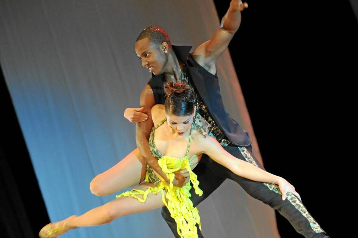 El sábado 16, a las 8:00 p.m., expresarte Comfenalco presentará el taller ‘La salsa se impone’, con percusión menor salsera, maracas, clave y clases de baile. (Foto: AFP/VANGUARDIA LIBERAL)