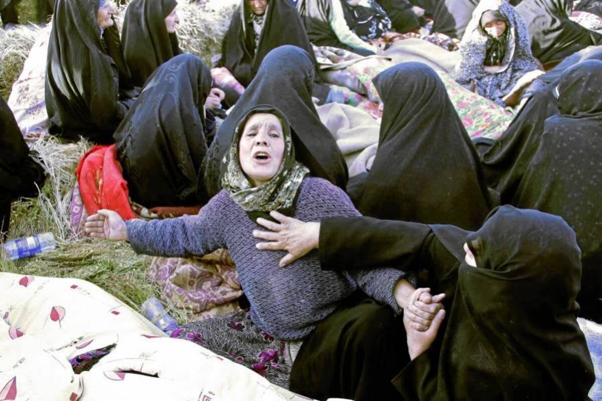 Se eleva a 250 la cifra de muertos por sismo en Irán (Foto: AFP / VANGUARDIA LIBERAL)