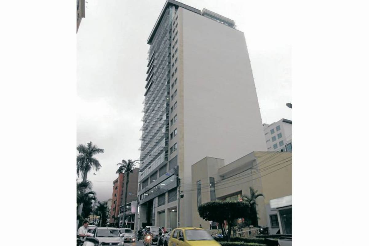 Metropolitan Business Park está localizado justo en frente del hotel Dann Carlton. (Foto: Javier Gutiérrez / VANGUARDIA LIBERAL)