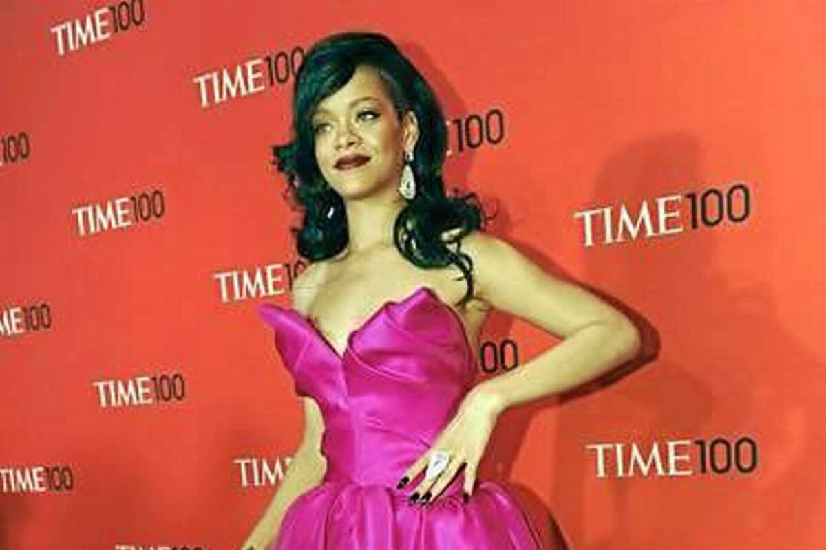 ¡Rihanna querría ‘convertir’ a una mujer en bisexual!