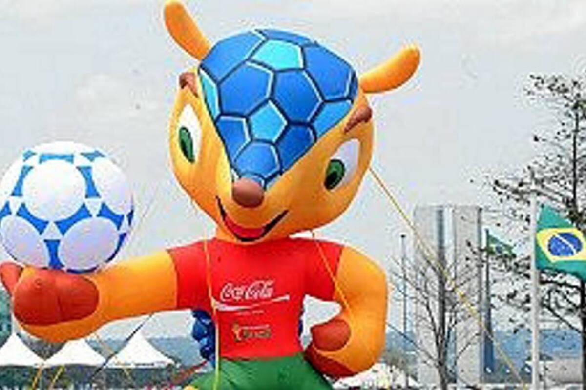 Atacan, por segunda vez, a la mascota de Brasil 2014 (Foto: Tomado de bbc.co.uk)