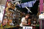 Polémica por la venta en Grecia de productos 'caducados'