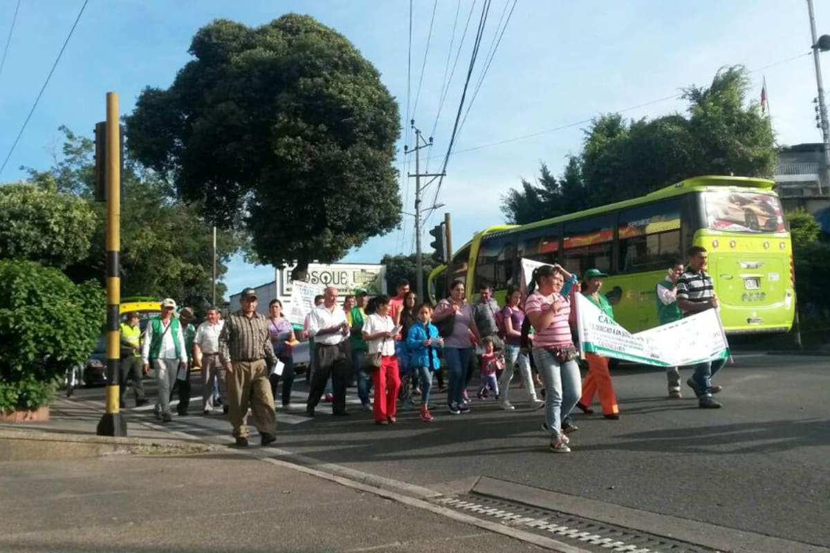 Campesinos de la plaza de mercado Guarín marchan en Bucaramanga (Foto: Suministrada /VANGUARDIA LIBERAL)
