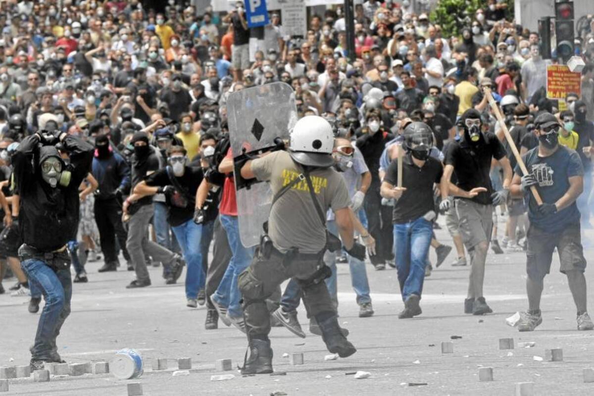 Grecia se paraliza por una huelga general contra el acuerdo con la troika (Foto: Tomada de Internet/VanguardiaLiberal)