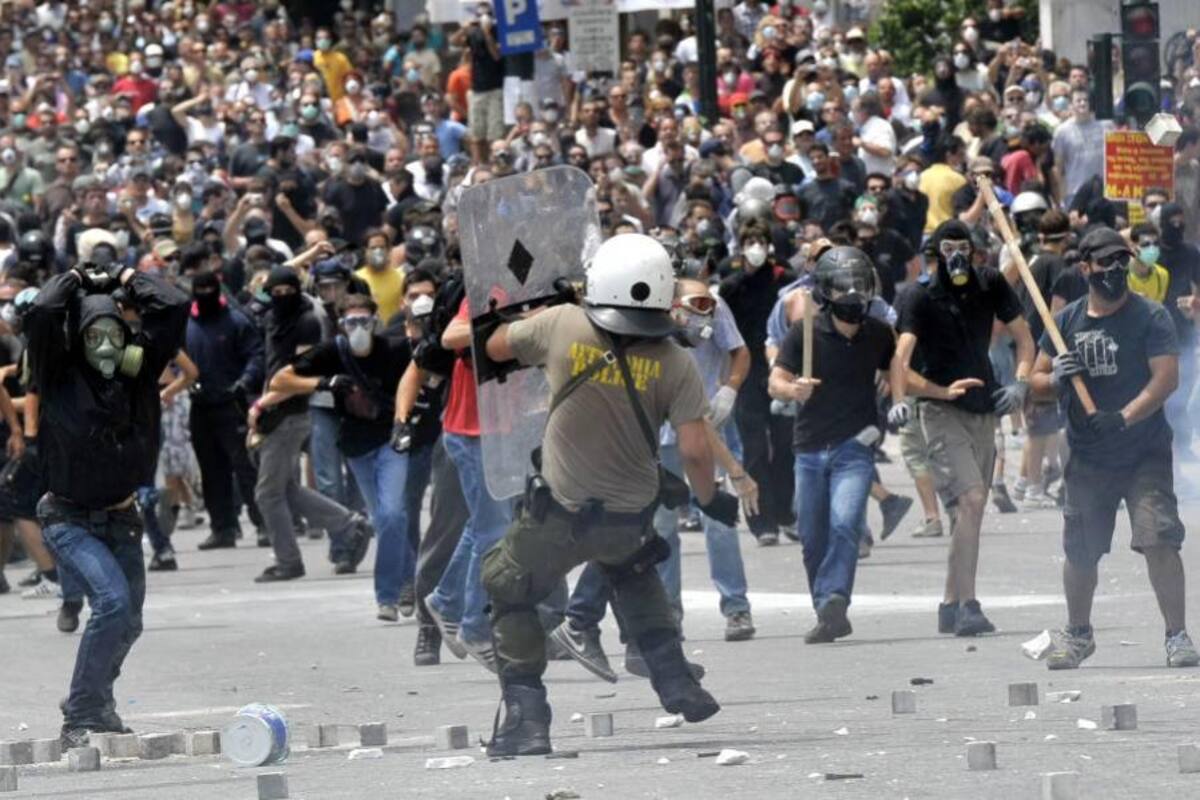 Por otra parte, en la red social Facebook se ha creado un grupo de "estudiantes indignados" que ya tienen 1.400 miembros y que protestan contra la toma de las facultades. (Foto: Efe/ VANGUARDIA LIBERAL)