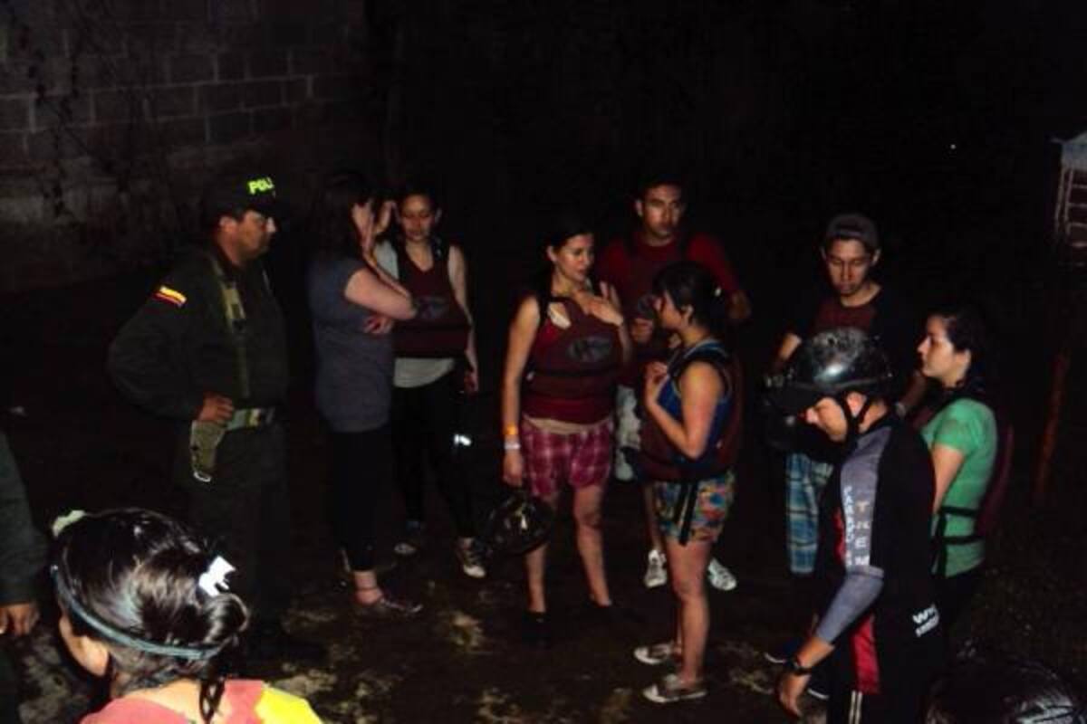 Una vez rescatados, el grupo de turistas fue llevado al centro de salud de Páramo para revisar su estado de salud que resultó sa-tisfactoria. (Foto: Foto suministrada)