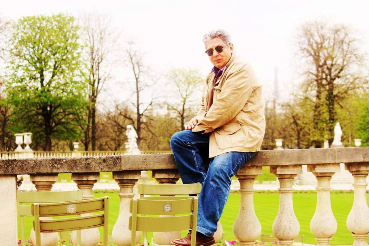 Jardines de Luxemburgo, París, 2017 (Al fondo, a la derecha y difumada, la torre Eiffel). (Foto: Tomada de Facebook)