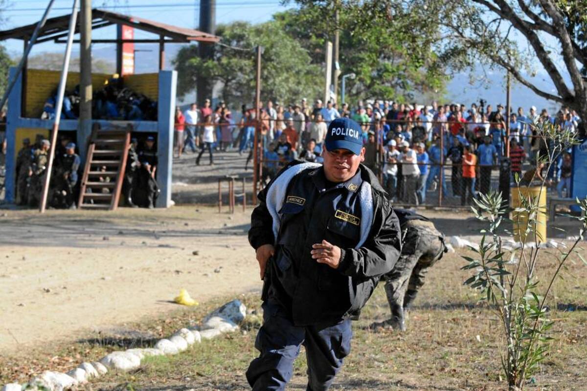 Presidente de Honduras suspende autoridades carcelarias tras incendio (Foto: AFP/VANGUARDIA LIBERAL)