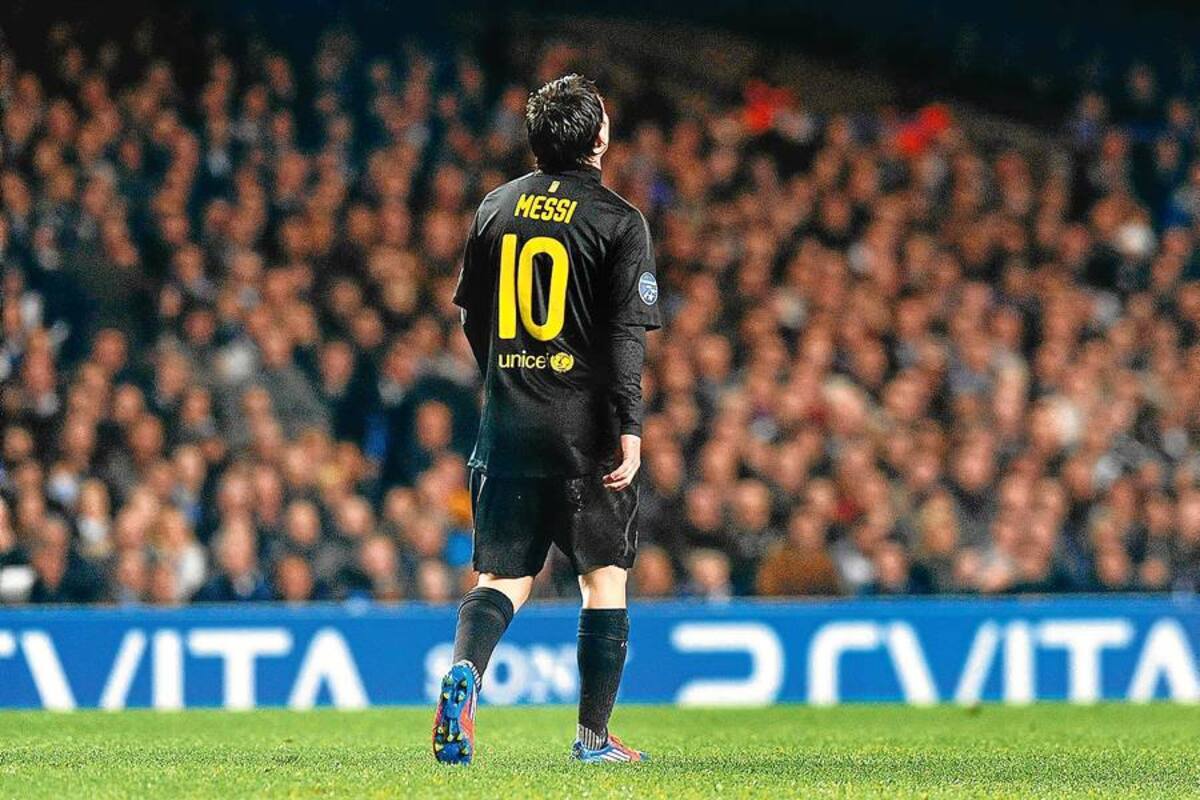 Barcelona y Lionel Messi fueron víctimas del cerrojo defensivo impuesto por Chelsea, que le permitió al equipo inglés aprovechar un contraataque para derrotar con gol de Didier Drogba a los actuales campeones de la Liga de Campeones. (Foto: AFP / VANGUARDIA LIBERAL)