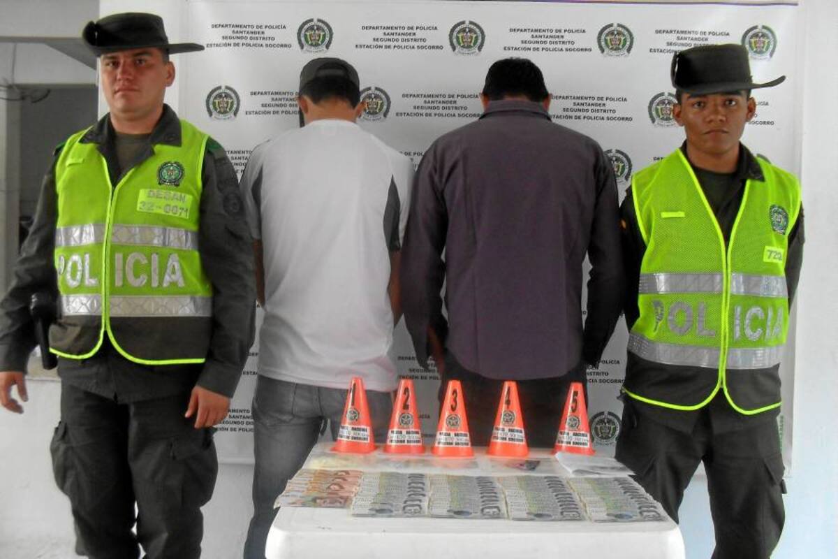 Capturados dos hombres que alteraban cajeros automáticos en el Socorro (Foto: Suministrada Policía de Santander)