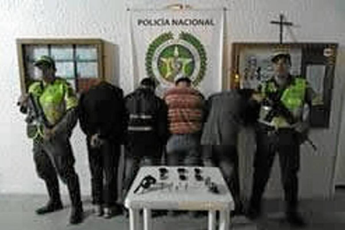 Capturan cuatro personas por porte ilegal en el Playón (Foto: Suministradas Policía Nacional)