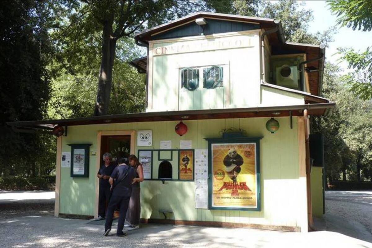 Es fácil imaginarse jugar a los niños allí, en ese santuario donde florecen los sueños de la infancia. Joaquín Torán. (Foto: Efe/ VANGUARDIA LIBERAL)
