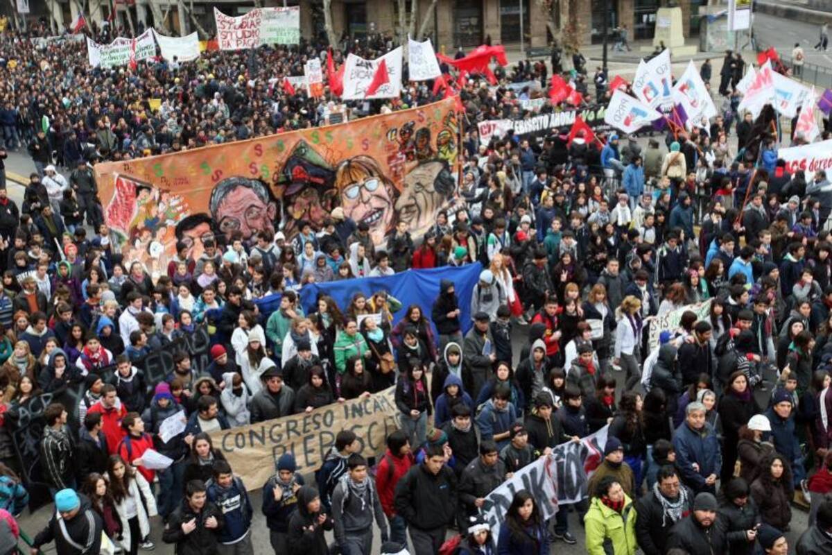 Tras seis meses de conflicto, el debate está centrado en el Presupuesto, dado que el diálogo entre Gobierno y estudiantes quedó roto a principios de octubre. (Foto: Efe/ VANGUARDIA LIBERAL)