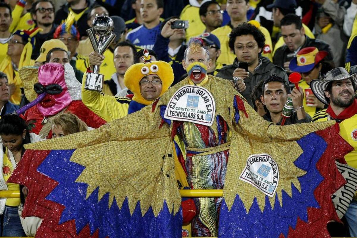 Blatter le obsequió a Santos un banderín de la FIFA y una medalla de oro. (Foto: Archivo/VANGUARDIA LIBERAL)