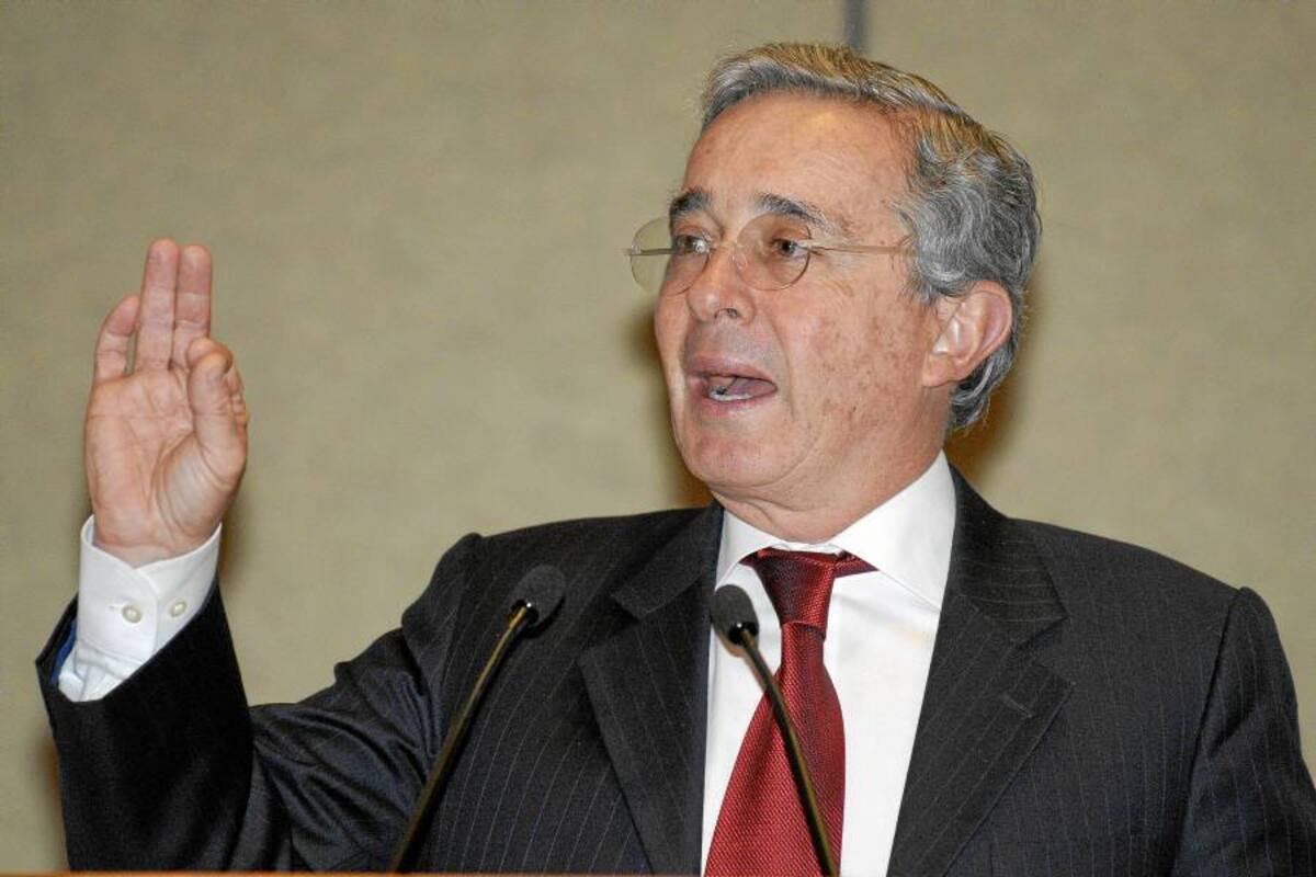 Expresidente Uribe dice que le duele que lo traten de mezquino (Foto: Archivo/VANGUARDIA LIBERAL)