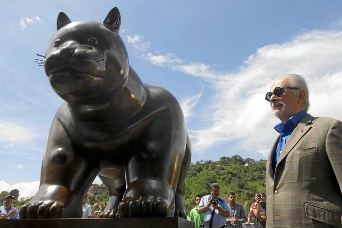 Botero entregó 'El gato' en Medellín (Foto: AFP/ VANGUARDIA LIBERAL)
