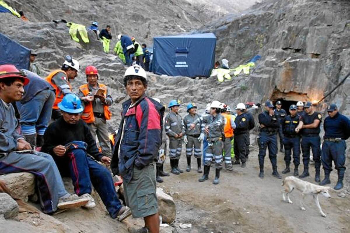 Rescatan vivos a los nueve mineros atrapados en socavón en Perú (Foto: Tomada de internet/VANGUARDIA LIBERAL)