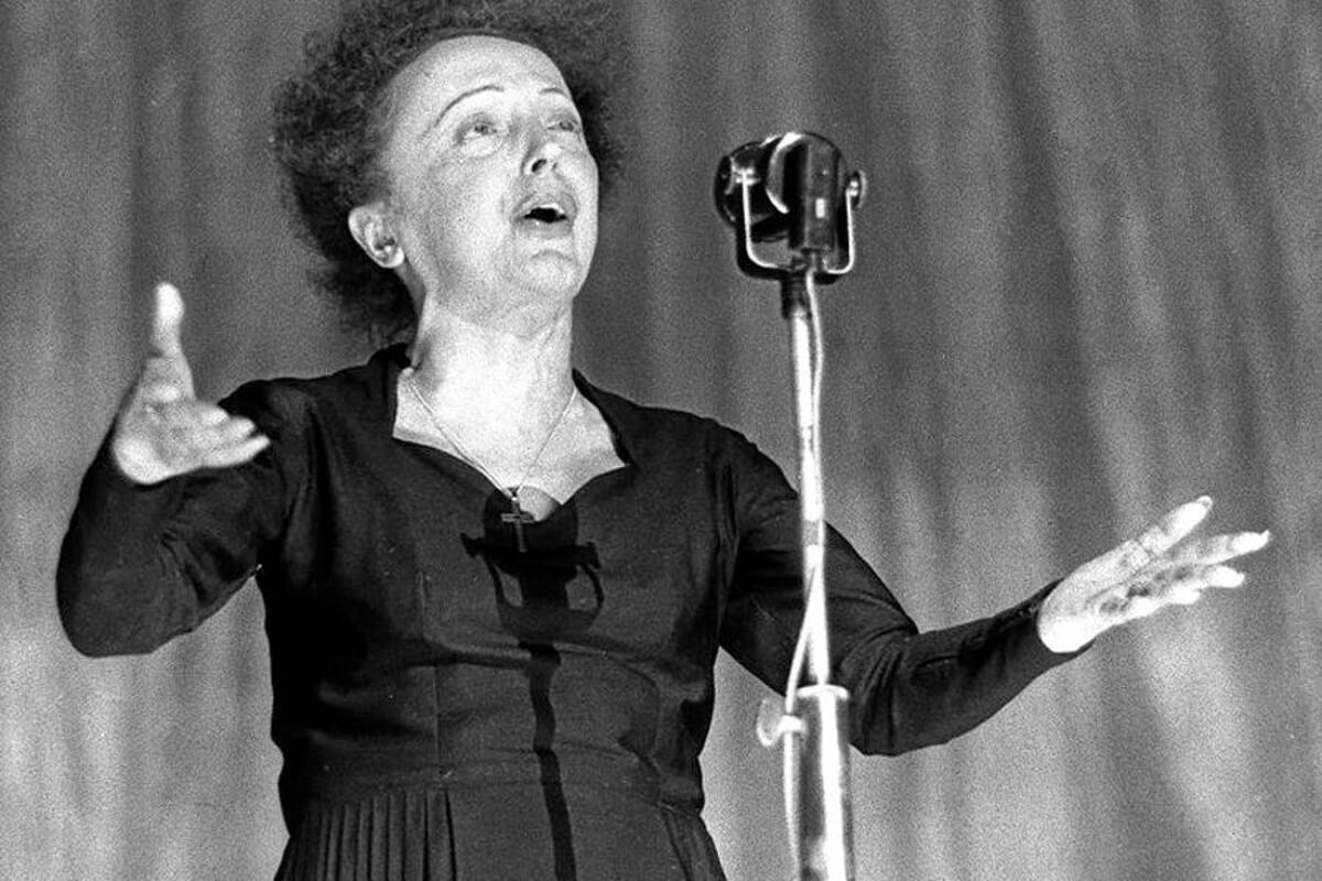 En la página web de la arquidiócesis, actualmente inmersa en una campaña de financiamiento de las parroquias, hay un enlace a un video de Edith Piaf cantando "El Himno al Amor." (Foto: Tomada de internet)